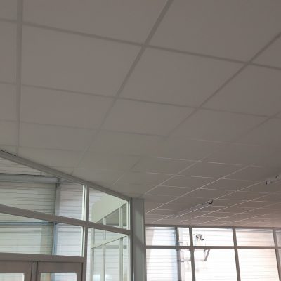 Faux plafond blanc