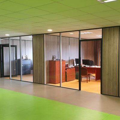 Cloisons de bureaux vitrées toute hauteur